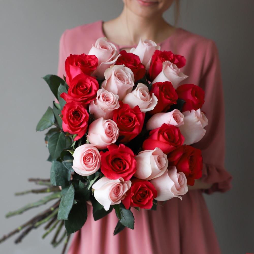 25 красно-розовых роз Эквадор