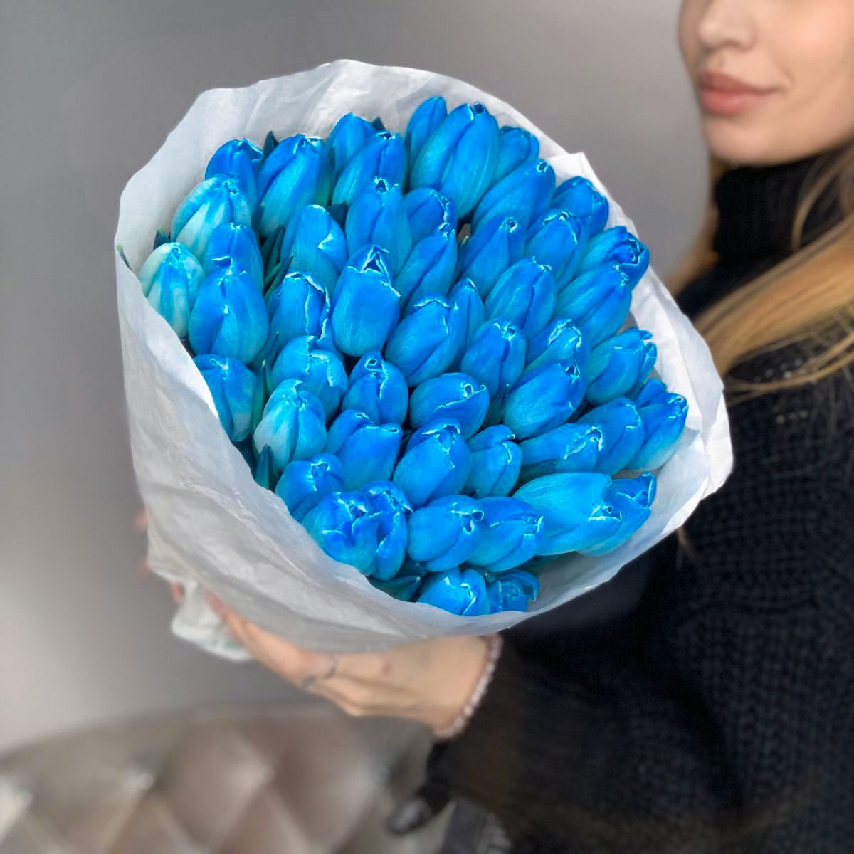 Синие тюльпаны в Кишиневе