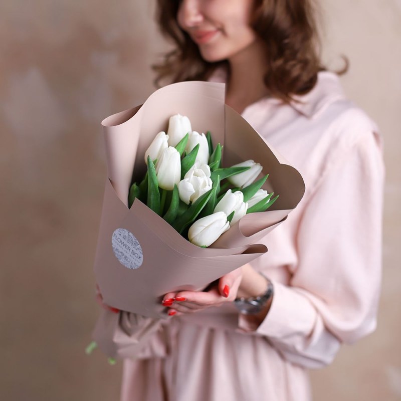Белые тюльпаны Кишинев