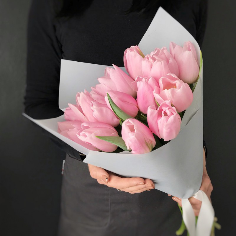 Розовые тюльпаны Кишинев